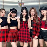 르세라핌 코디 이쁨