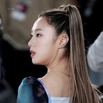 <b>리정</b> 양갈래 잘어울린다