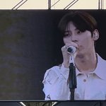 <b>황민현</b> 잘생긴거 볼사람