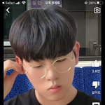 [댓글부탁해] 이사람 변백현 조카 억울하게 <b>닮음</b>