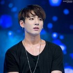 아름다운 <b>쇄골</b> 자랑하는 남돌