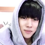 이 남돌 누군진 모르겠는데 이거 눈 <b>사시</b>인거?