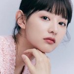 <b>유라헬</b>이 보이는 김지원 화보