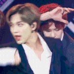 끼를 숨길 수 없는 <b>본투비</b> 아이돌