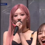 갑자기 화면에 잡혀서 놀란 <b>츄</b>ㅋㅋㅋㅋㅋㅋ