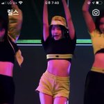 [댓글부탁해] 르세라핌 <b>의상</b> ㅈㄴ아마존 익스프레스에서 일할 거 같음