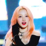 <b>우기</b> 수지랑 닮았지않아??