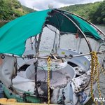 보트 불.10대 딸 3명등 일가족 5명 <b>물속</b> 뛰어들어 구조