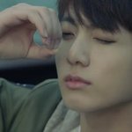 티저봤는데 손<b>떨림</b>