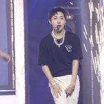 <b>런쥔</b> 완전 청순 잘생쁨이다