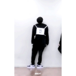 [방탄소년단] 벽에 꼬물거리는게