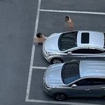 <b>대낮</b>에 알몸으로 주차장서 싸운 남녀…무슨 일