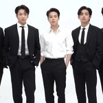 방탄은이제 성숙한 남자의 향기가 물씬 나네