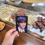 형이 자주 먹는 고깃집에 포카샷 찍은 동생