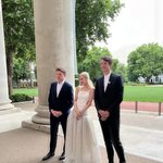 티파니앤코 <b>ceo</b>랑 사진 찍은 로제