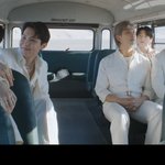 [군대] 뮤비 막판에 정국이 웃는거 보고 <b>눈물흘림</b>