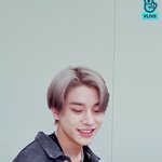 브이<b>앱</b>에서 옛투컴 듣고잇음