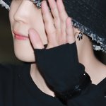 [군대] 지민이 손가락에 우정<b>타투</b> 맞나봐