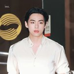 방탄소년단 뷔 새벽 퇴근길 봄?