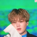 왜 인기많은지 모르겠는 남돌 <b>top</b>1