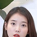 아이유 <b>정면샷</b>