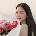손나은 눈빛이 변했지.JPG