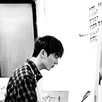 최근 펜타곤 <b>키노</b>가 올린 꽃그림