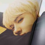 [더보이즈] 포토북 넘기다가 이 부분에서 <b>멈칫</b>함