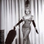 김유정 마릴린 <b>먼로</b> 닮은 것 같은거 나만 그래?