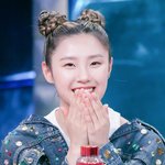 <b>리정</b> 진짜 얼굴형 개사기다,,,,