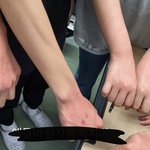 우리반애들 게임하다 손 <b>이러</b>케댐