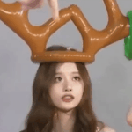 <b>설윤</b> ㅈㄴ 귀엽네