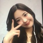 <b>리아</b> 드디어 흑발이네