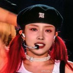 윤 레드로 <b>염색</b>한거