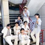 방탄 계단샷 <b>미칭</b>