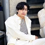 <b>뷔</b> 코디 ㄹㅇ 기본만 하면안되너
