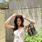 [드루와] <b>사나</b> 프라다 광고 미쳤다....