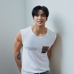 <b>백호</b> 화보 찍었네