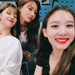 [모두드루와] <b>나연</b> 이때 메컵이 더 예쁘지않음??