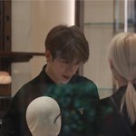 재현 도대체 왜 이걸 쇼에서 안입히고 욕멕인거임