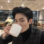 더보이즈 <b>전멤버</b> 활 ㄹㅇ 개잘생김