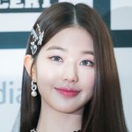 <b>부족</b>한 게 뭐 있을까 싶은 아이돌