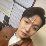 <b>레</b>이랑 이창섭 닮지 않음?