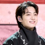 정국 눈동자에 뭔<b>짓</b> <b>한</b>거임