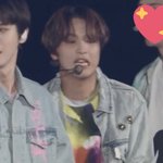 엔시티 턱으로 패더니 얘턱왜<b>이래</b>?