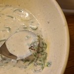 유명 식당 콩국수서 바퀴벌레 다리…입맛 사라져