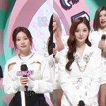 김민주랑 설윤 투샷인데 누가봐도 설윤이 <b>압도</b>하지 않음?