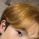 이런색 <b>탈색</b>없이 염색으로 나와?