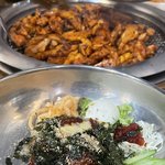<b>숯불</b> 닭갈비와 막국수
