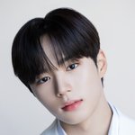 똑같은 셀카 올리면 질리지 않냐는 남돌